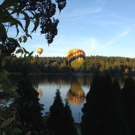 Cottage Lake Bed And Breakfast ウッディンビル エクステリア 写真