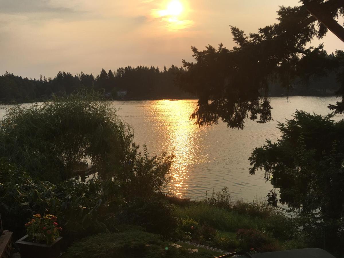 Cottage Lake Bed And Breakfast ウッディンビル エクステリア 写真