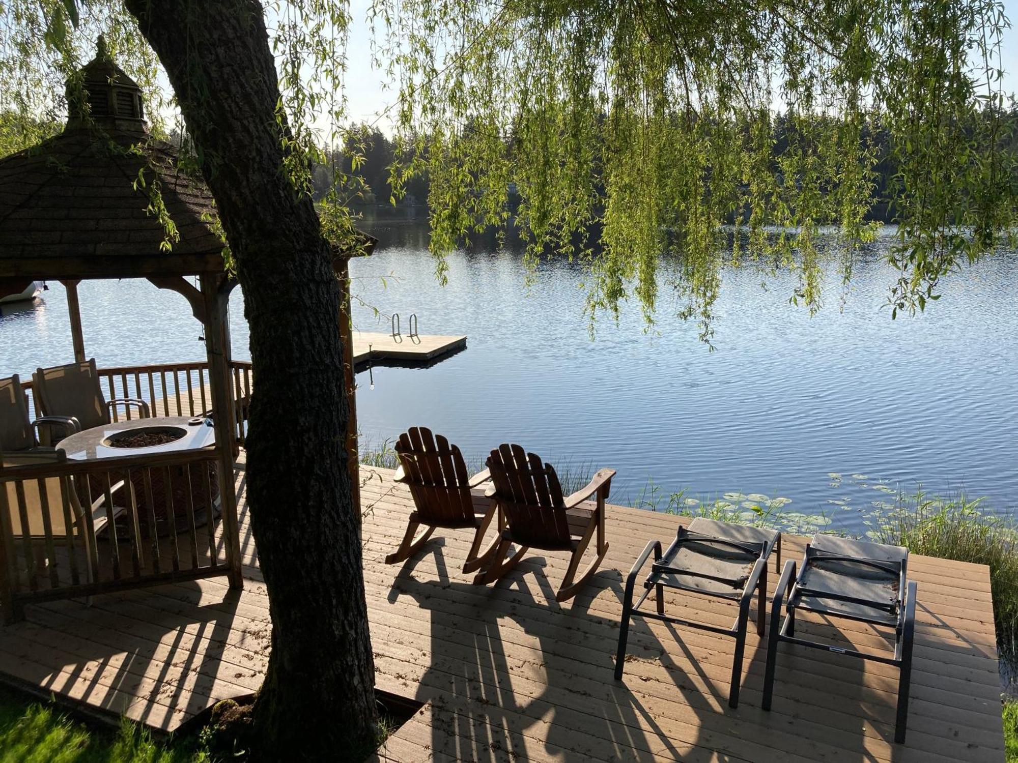 Cottage Lake Bed And Breakfast ウッディンビル エクステリア 写真