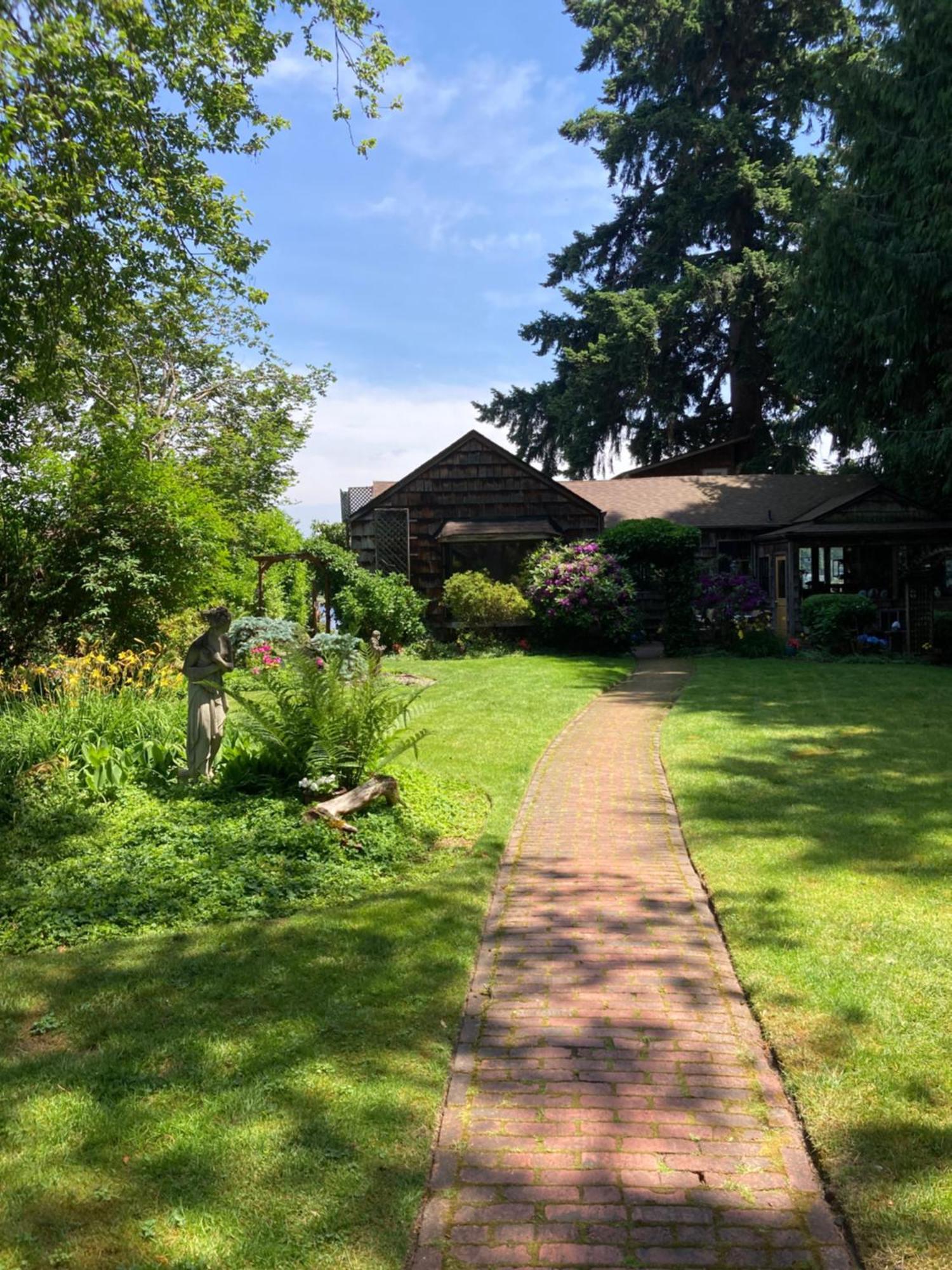 Cottage Lake Bed And Breakfast ウッディンビル エクステリア 写真