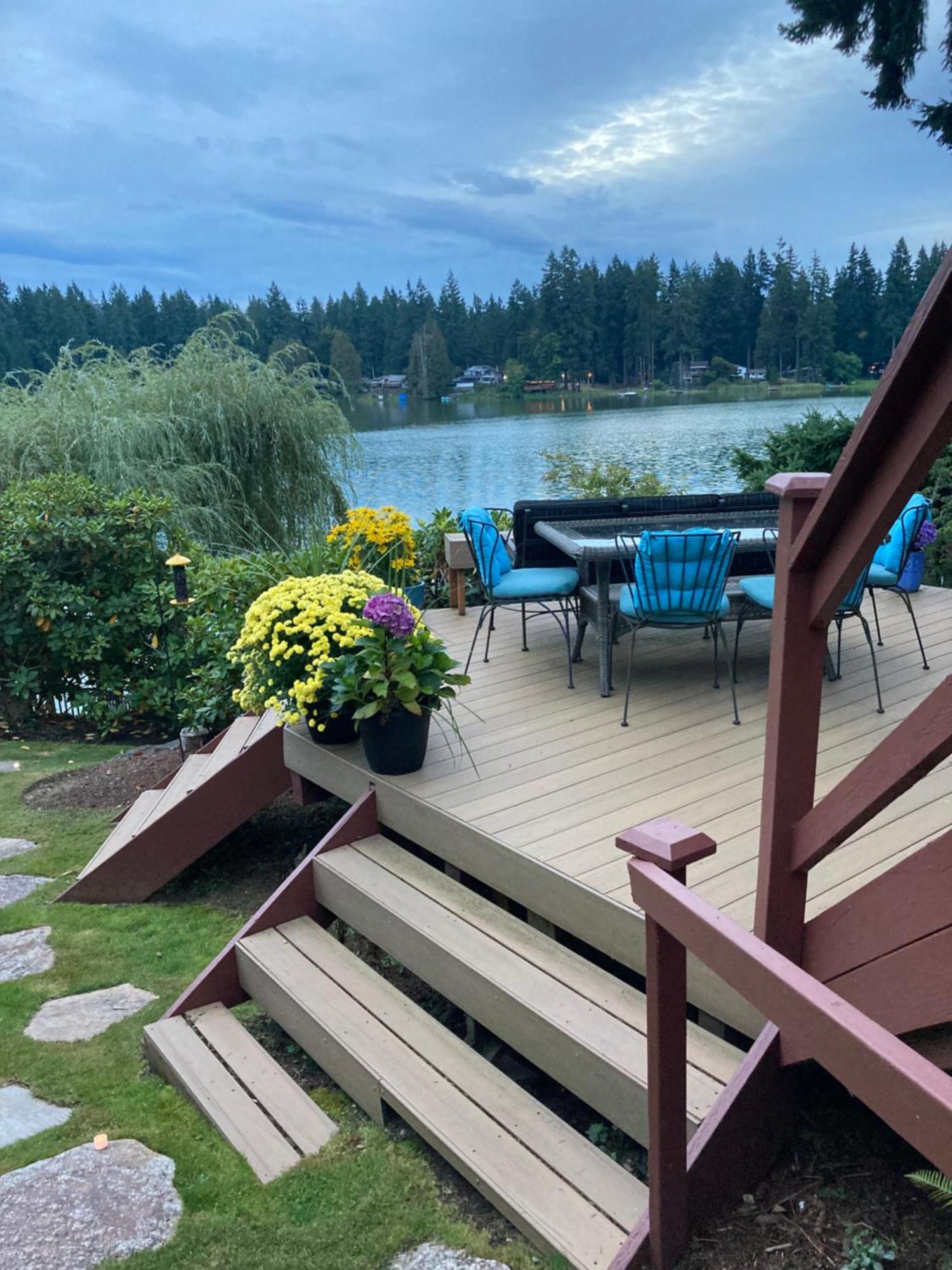Cottage Lake Bed And Breakfast ウッディンビル エクステリア 写真