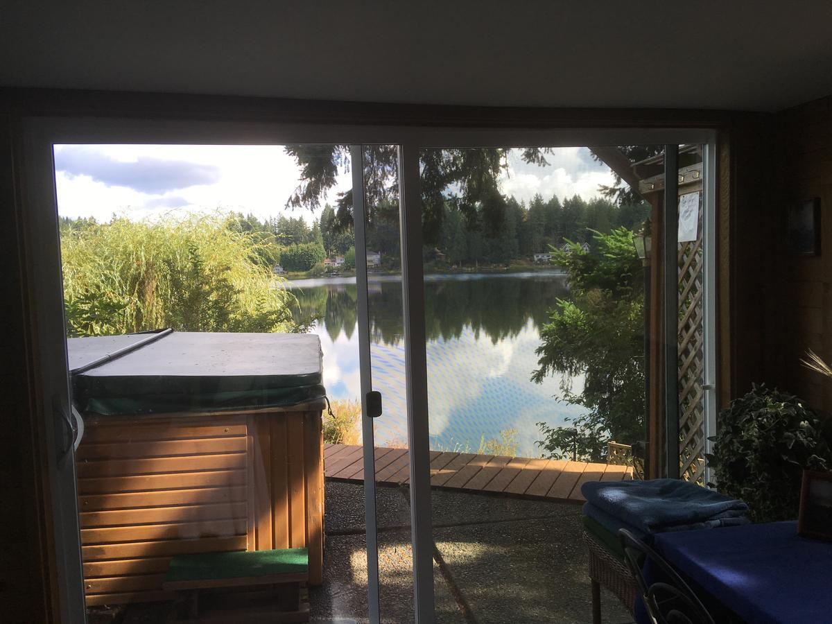 Cottage Lake Bed And Breakfast ウッディンビル エクステリア 写真