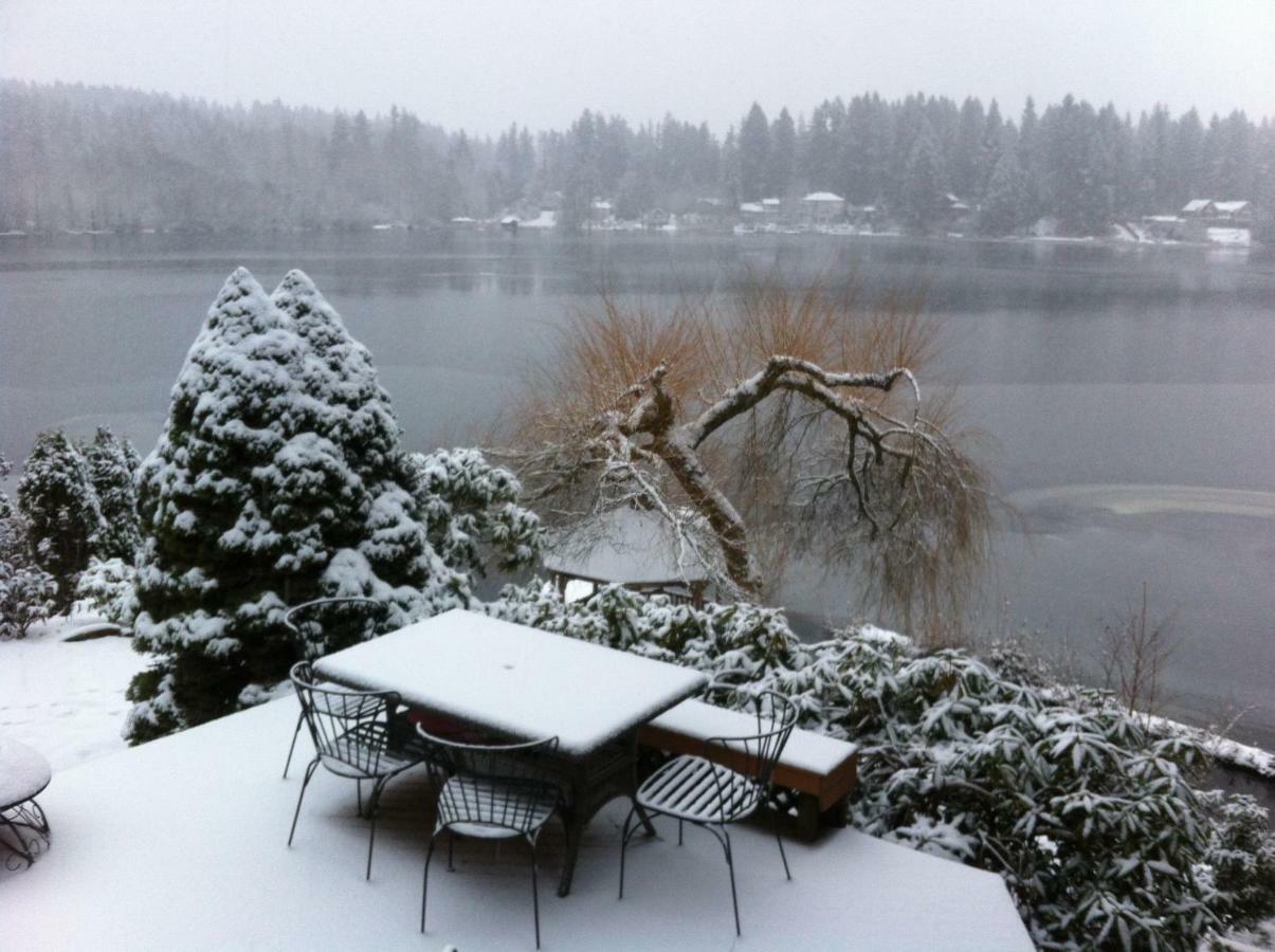 Cottage Lake Bed And Breakfast ウッディンビル エクステリア 写真